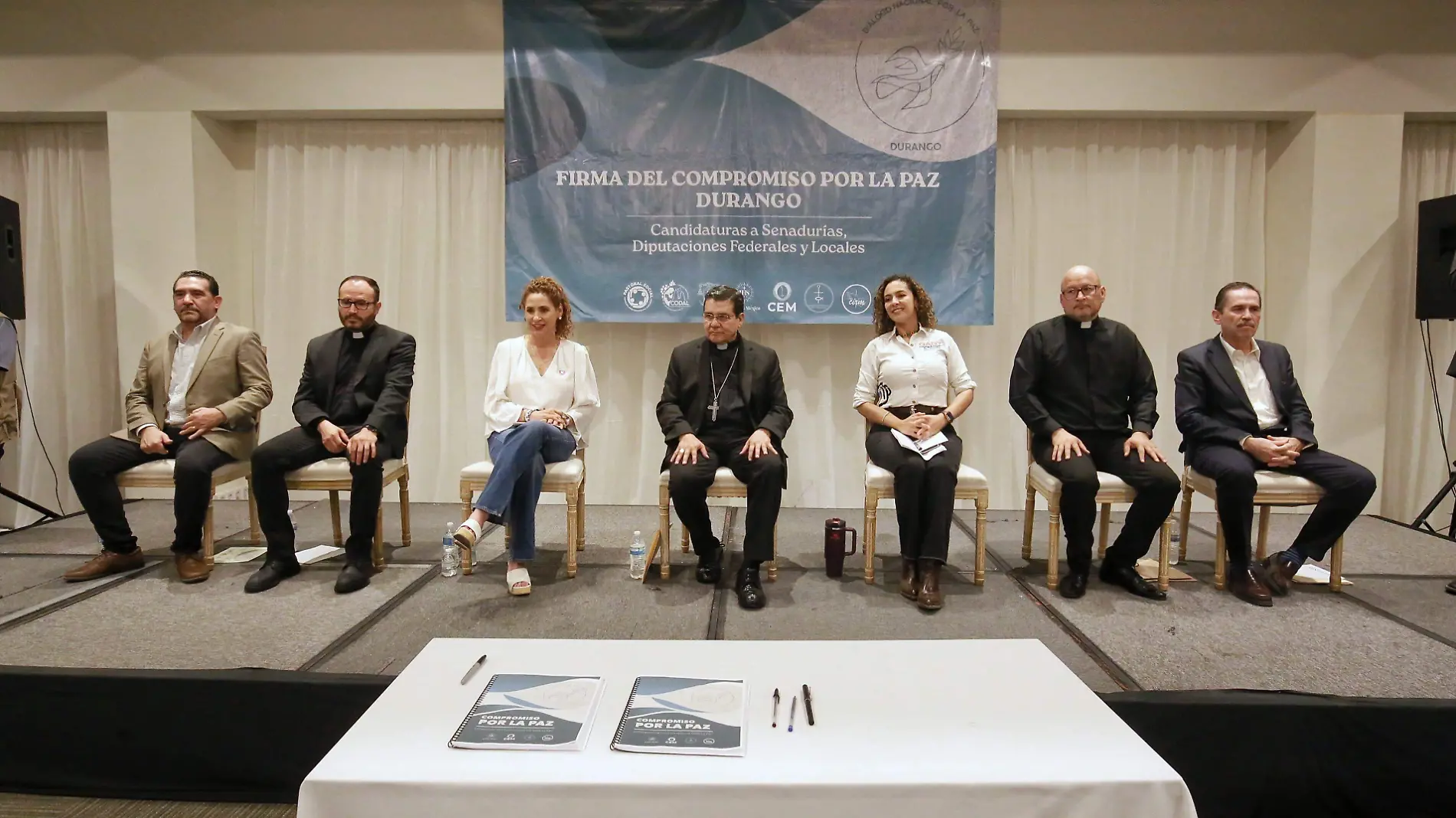 Candidatas y candidatos se comprometen con la paz